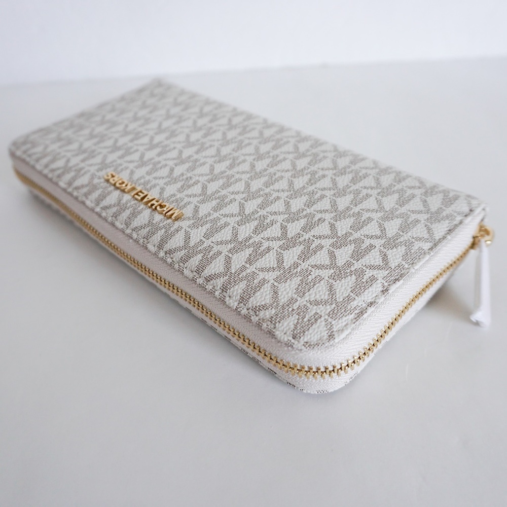 Michael Kors Jet Set XL Zip Around Wallet Vanilla_4